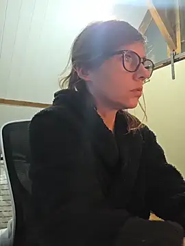 lina_lou4 (F mature) - Naked at home (happy christmas)