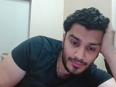 robintoit - Robintoit's free webcam - UK Sex Cams