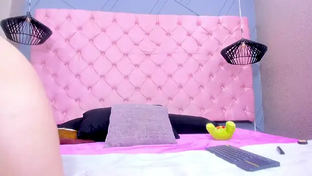 mia_horney - Mia_Horney's free webcam