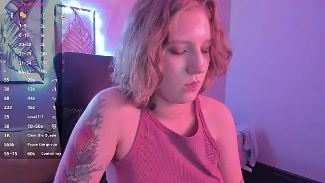 Hailey_Foxy webcam