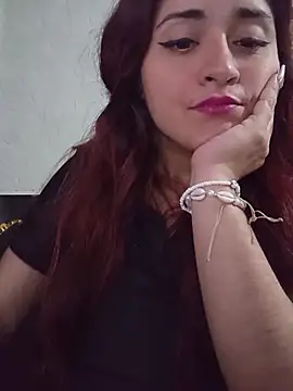 Candyfox___ live cam screenshot female from Colombia on SLUT.SHOW — Free Live Cams & XXX Chat