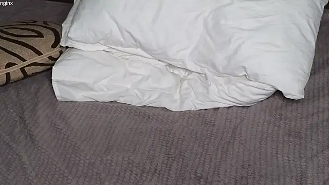 EmilyLang live cam screenshot female on SLUT.SHOW — Free Live Cams & XXX Chat