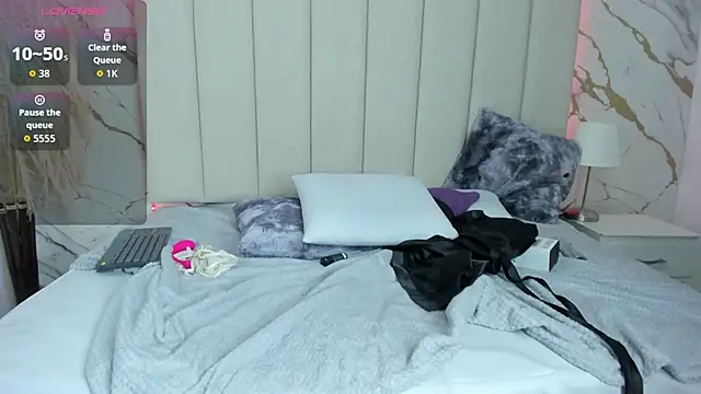 _emma_whiitee_ - _Emma_whiitee_'s free webcam