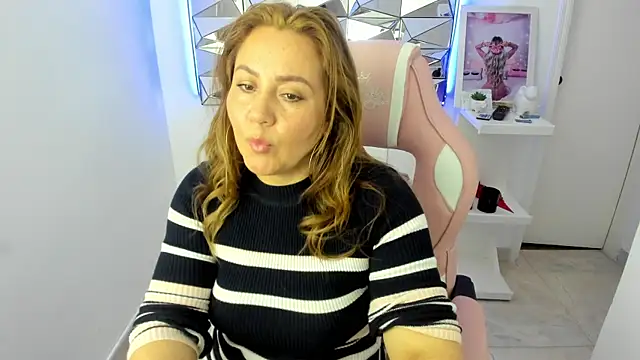 camixxx_m - Camixxx_m's free webcam