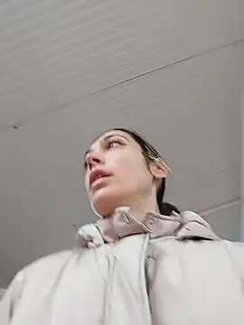 SheTheDeeevil webcam