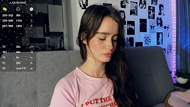 lovelyalivia - Lovelyalivia's free webcam