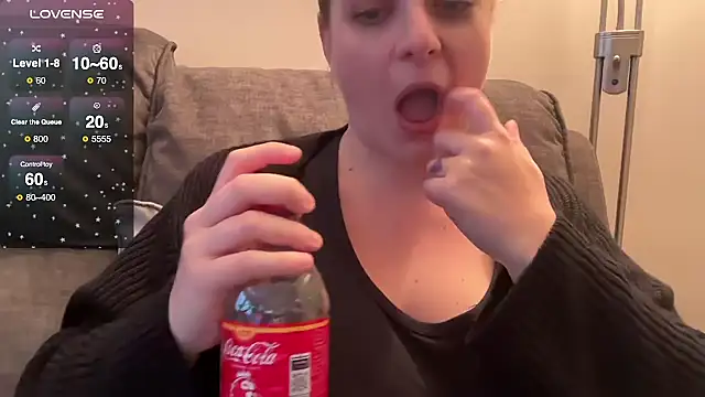 NaughtyWifeUK webcam