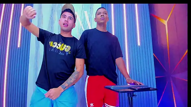 Play_boys_Hot2 webcam