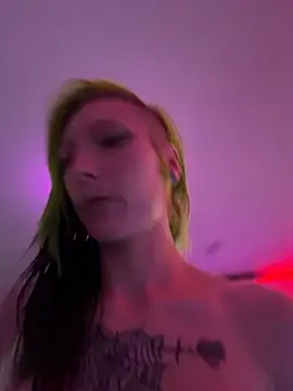 alicewonder09 webcam