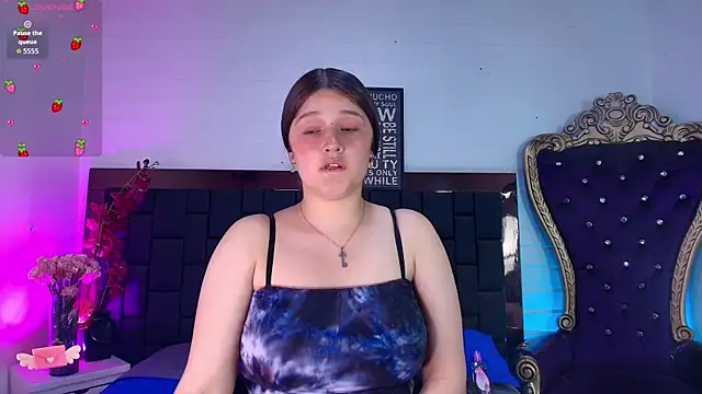 Krystal_Heartss webcam