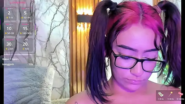 valkyfoxxx - Valkyfoxxx's free webcam