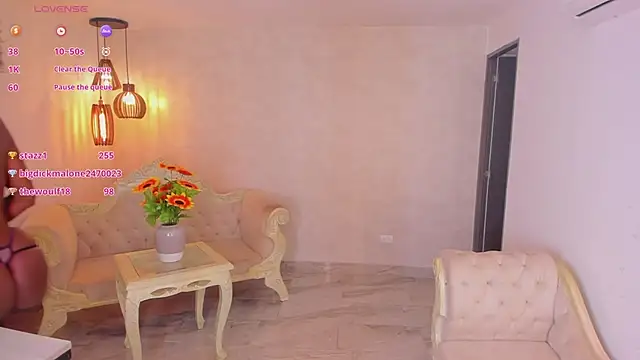 shantallknowless webcam