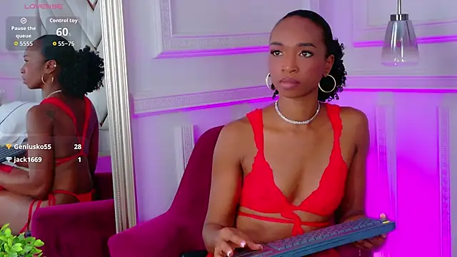 Agatha-Adams webcam