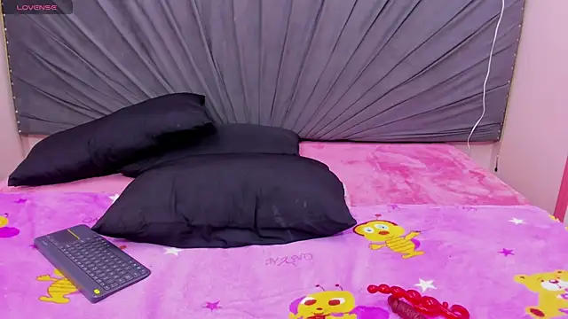 Saray_AssMessy webcam