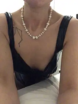 YoungDutchRuby webcam