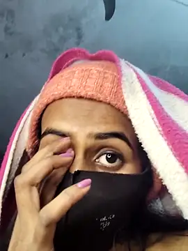 Thaper_Meera2 webcam