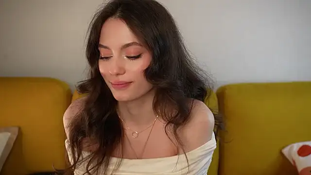 FirstOfFallen live cam screenshot female on SLUT.SHOW — Free Live Cams & XXX Chat