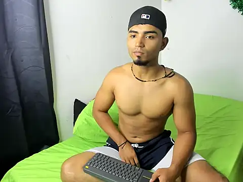 andrew_jonhes webcam