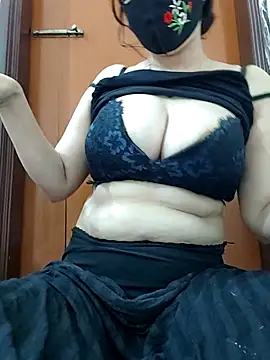 Webcam Model (Saanvi-Sen)  is live.Free join now!