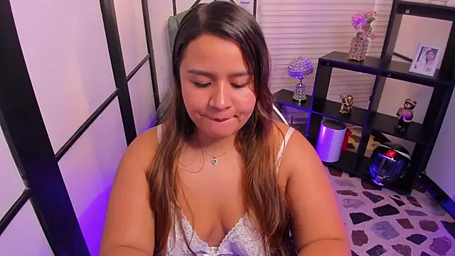 elabourn_ - ElaBourn_'s free webcam