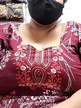 Webcam Model (zeepe19) is live