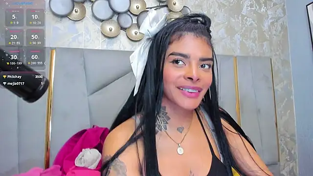 EmmaEbony_ webcam