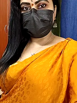 Webcam Model (Honey-flowerr)  is live.Free join now!