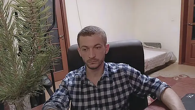 333Alone_in_theDark777 webcam