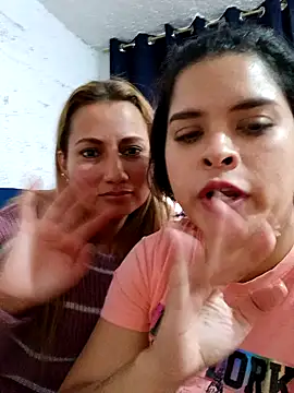 girlardiente93 webcam