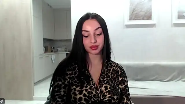 courtneyPerfect webcam