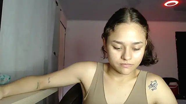 LittleCheerry69 webcam