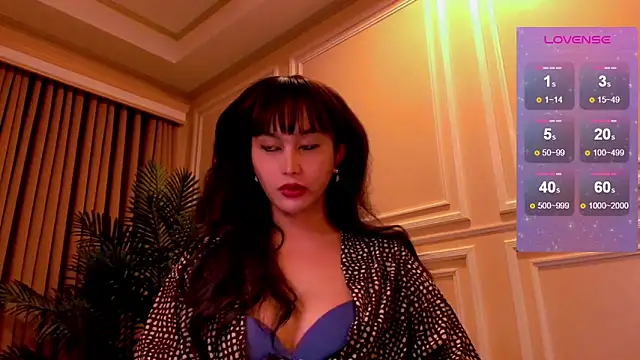 YOURCRISTINAS live cam screenshot female on SLUT.SHOW — Free Live Cams & XXX Chat