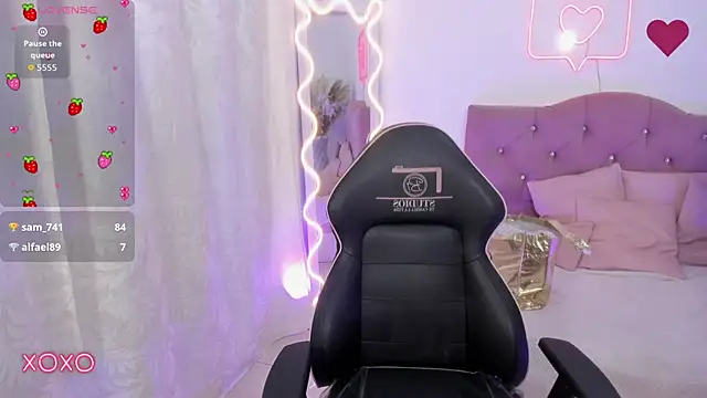 hanni_tay - HANNI_TAY's free webcam