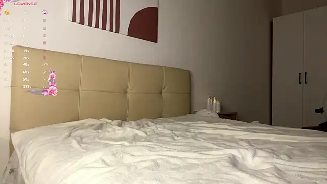 OraleeHollimon webcam