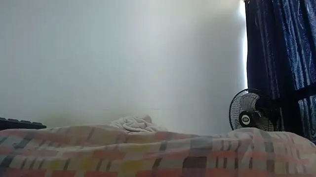 nicolle_milf1978 - Nicolle_milf1978's free webcam