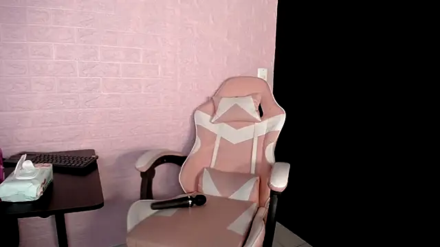 dominic_queen1 - Dominic_Queen1's free webcam