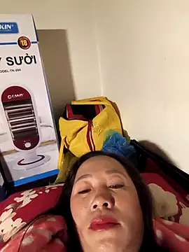 y-eahi - Y-eahi's free webcam