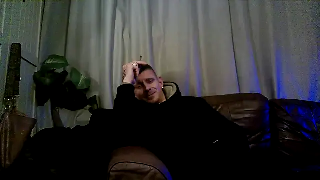 big_choppa_747 - BIG_CHOPPA_747's free webcam - UK Sex Cams