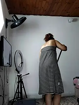 Webcam Model (Merybeks)  is live.Free join now!