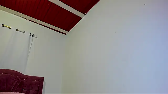 yourlatina_emely webcam