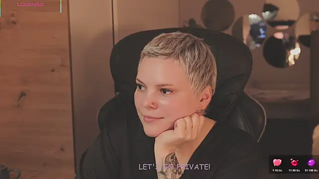 likaberry1 - LikaBerry1's free webcam