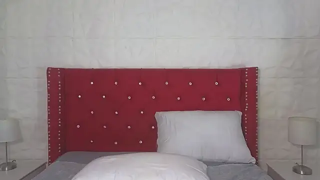 lucy_n_pink - Lucy_n_pink's free webcam - UK Sex Cams