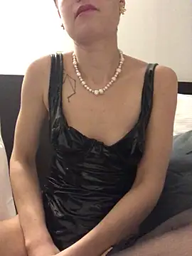 youngdutchruby - YoungDutchRuby's free webcam