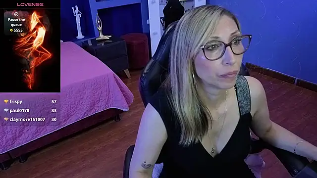 scarlett_079 - Scarlett_079's free webcam