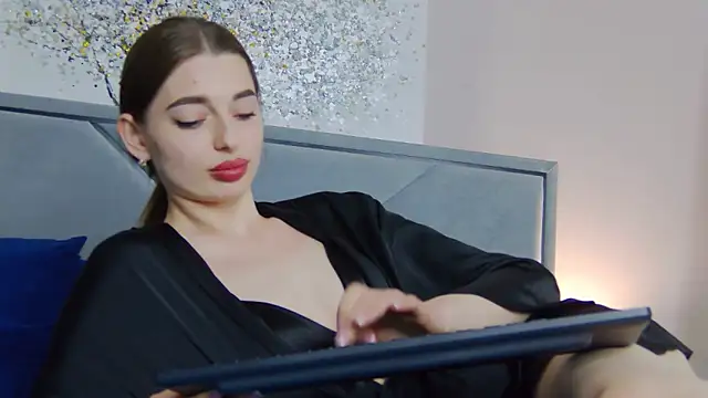 nicolerosss - NicoleRosss's free webcam