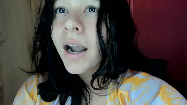 agnes_213 - Agnes_213's free webcam