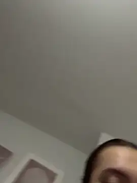 Webcam Model (Victoria6989)  is live.Free join now!