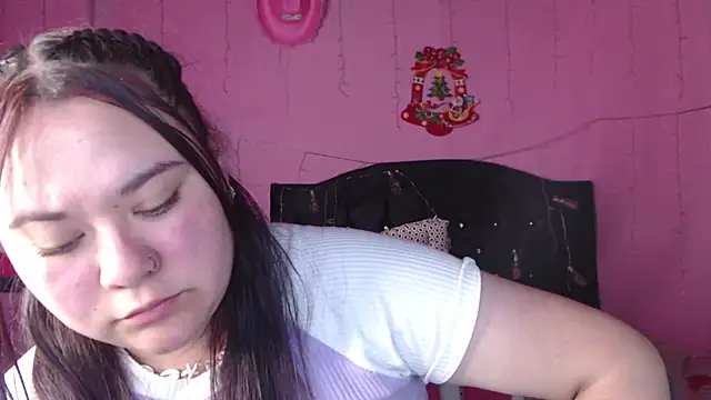 NikkiRous_ webcam