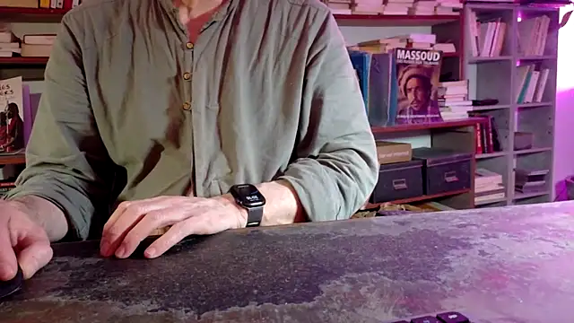 diogene11 (M grandpa) - #bisexuals #cam2cam #colorful #ejaculation #flashing #french #grandpas #hd #masturbation #medium #middle-priced-privates #new #office #orgasm #small-audience #smoking #white