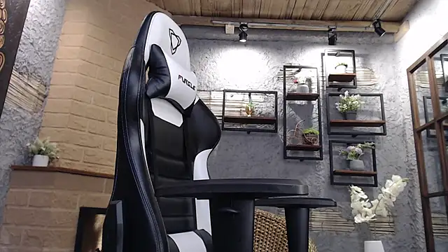 naughtynebula - NaughtyNebula's free webcam